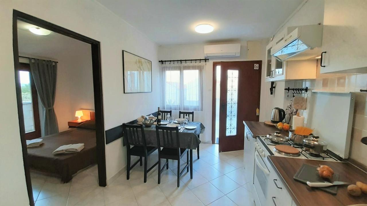 Apartments Nadia Sokolic Nerezine Exteriér fotografie